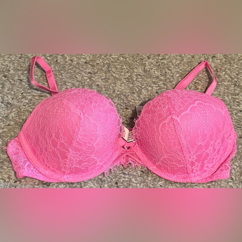 Very Sexy Victoria’s Secret Pink Lace Dream Angel Push-Up Bra